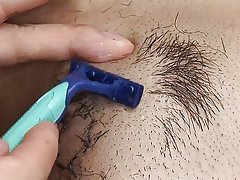 Chica le gusta el cuarteto forplay con una raqueta de tenis y un consolador